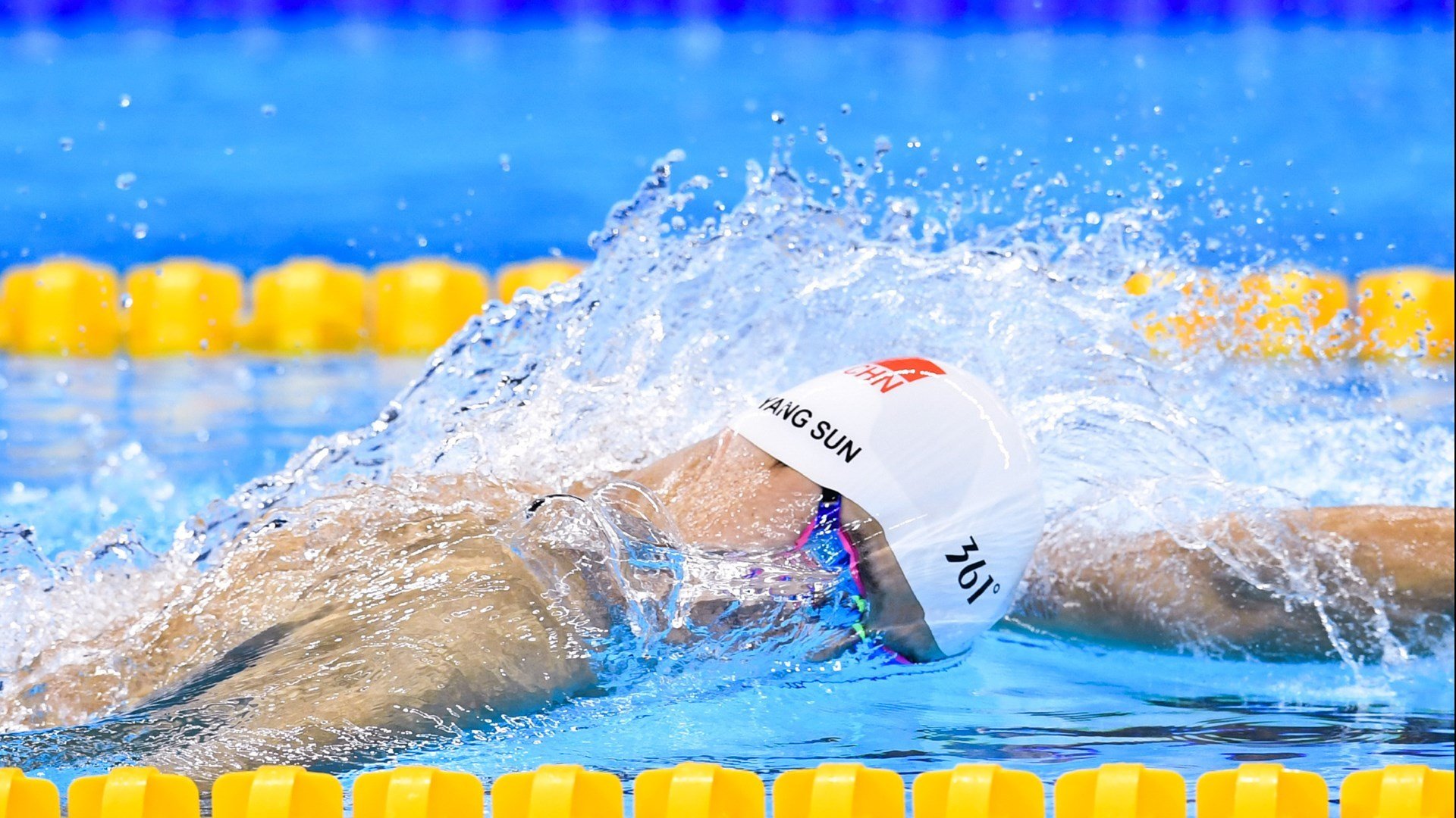 冰岛奇迹未现,日本提前终结悬念—美加墨世界杯焦点战的战术解析与启示